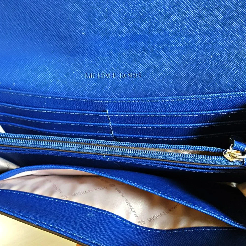MICHAEL KORS Blue WALLET W/CHAIN